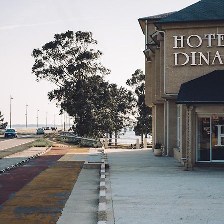 Hotel Dinajan ビラノーバ・デ・アロウサ エクステリア 写真